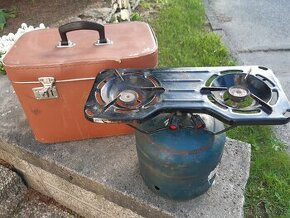 Plynový  kempingový vařič včetně  kufrů a bomby