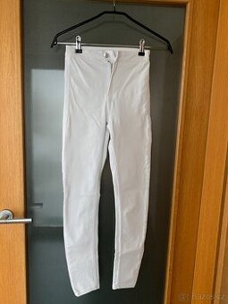 Divci rifle Bershka, slim 32