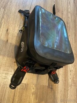 Tankvak Givi GRT715