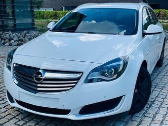 Opel Insignia 2.0D 103KW MANUÁL VÝHŘEV SERVISKA BEZ AD BLUE