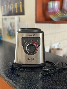 Nefunkční stolní mixér Tefal PerfectMix+ BL811D38