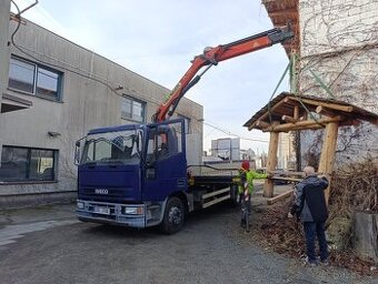 Nákladní autodoprava hydraulickou rukou