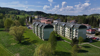 Prodej bytu 1+1, 42 m², s lodžií a krásným výhledem - 1