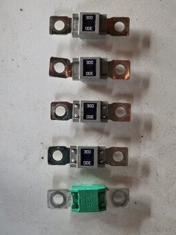 Pojistky Mega 32V