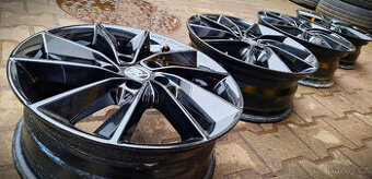 Alu Škoda orig. 17" 5x112 zánovní