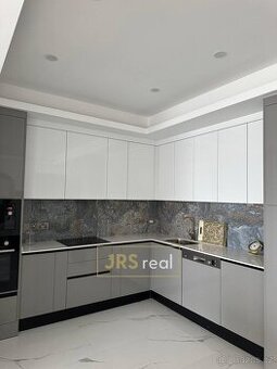Prodej bytu 2+1, 171 m2, s terasou 60 m2, výhled na moře – p