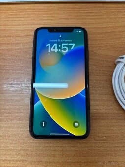 Apple iPhone 11 - 64GB Černý - baterie 92%