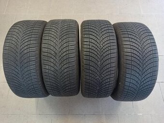 225/45R17 94W Goodyear Vector 4Seasons