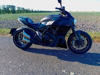 Ducati Diavel Carbon 2016