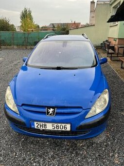 Peugeot 307 1.6 benzín s tažným zařízením – na opravu/ND