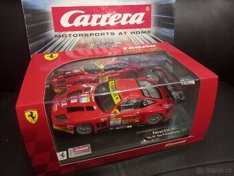 Autodráha carrera digital D124 auto Ferrari NOVÉ