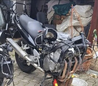 Suzuki GSX750F na díly, motor 750ccm 68Kw