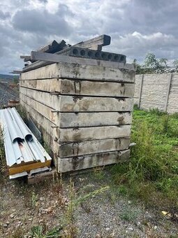 Stropní skořepinové panely