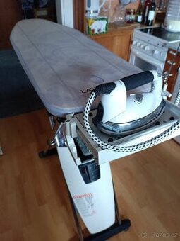 Parní žehlící systém LAURASTAR