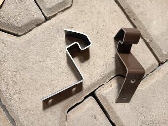 Příchytky hřebenáčů