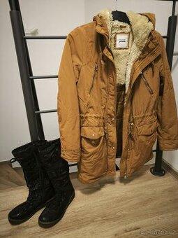 Zimní bunda a boty