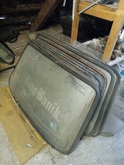 Zadní a čelní sklo škoda 105,120