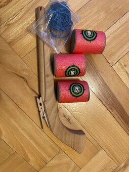 Dřevěný prak s pěnovými terči – dětská hra na přesnost