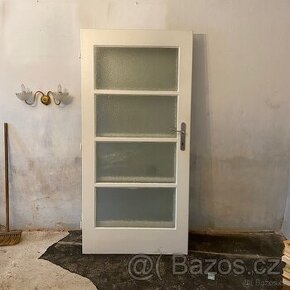 Dveře z masivu prosklené