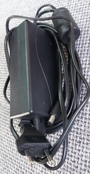 napájecí adaptér AC/DC značky Motion pro křesla