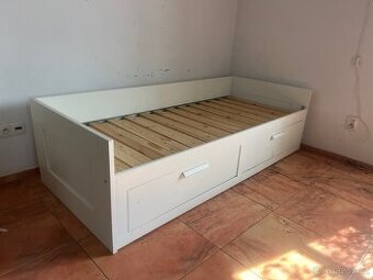 Postel IKEA s úložnými šuplíky (90x200)