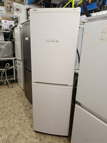 Chladnička s mrazničkou Siemens KG28VV00
