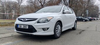 SLEVA Top stav Hyundai i30, celoročně v garáži, 102 800 km