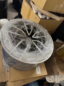 Alu kola MERCEDES AMG W167 GLE 325/35 r22 a 285/40 r22