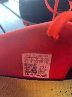 Prodám dětské kopačky Adidas