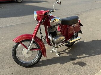 Jawa 250/559 panelka po renovaci