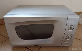 Mikrovlnná trouba Zanussi