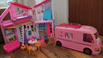 Barbie dům a karavan