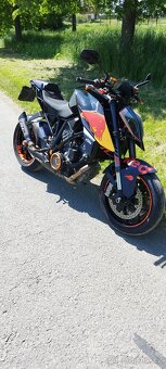 KTM 1290 Super Duke R-250000kc