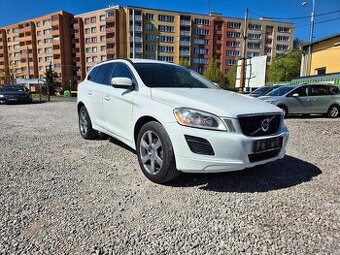 Volvo XC60,2.4D,120KW,AWD,4x4,MANUÁL,R.V.2012