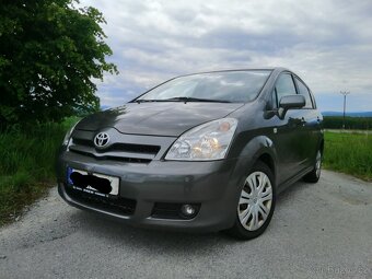 Toyota Corrola verso - 1