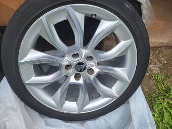 19" Letní Škoda CRATER Karoq 5x112 8J ET45 225/45/19 TopSta
