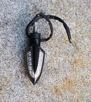 Led směrovka na Yamaha MT125 - 1