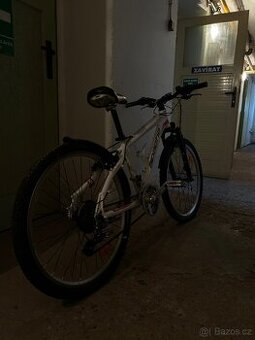 🚲 Kolo Apache – lehký rám, menší velikost – funkční stav