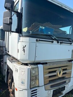 2x Renault Magnum lowdeck