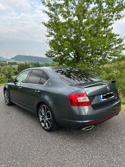 Škoda octavia 3 rs 2015 ( 135 kw )