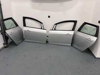 Opel Astra J kombi dveře barva Z176