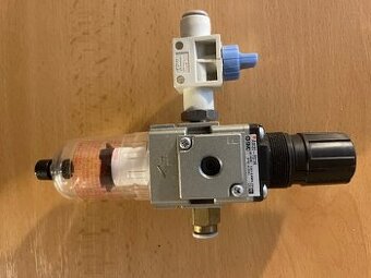 SMC - regulátor tlaku stlačeného vzduchu