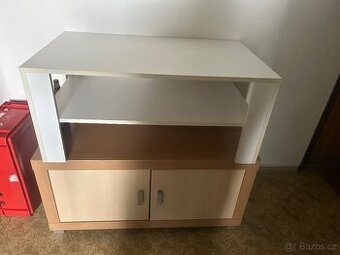 Konferenční stolek a komoda