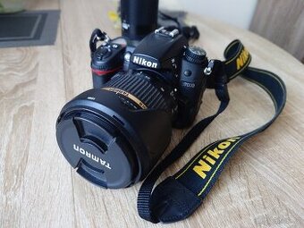 Nikon D7000+ Nikon 75-300+ příslušenství
