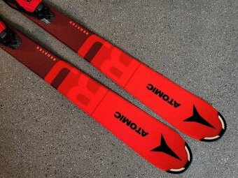 JUNIOR CARV. LYŽE ATOMIC REDSTER RJ - 140 CM