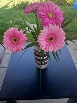 Váza s geometrickým dekorem