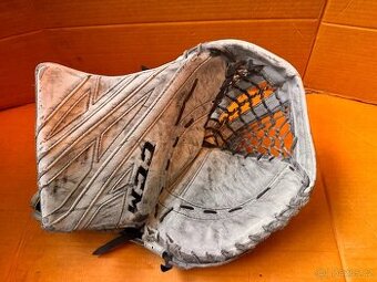 BRANKÁŘSKÁ LAPAČKA  CCM E 4.9 SR