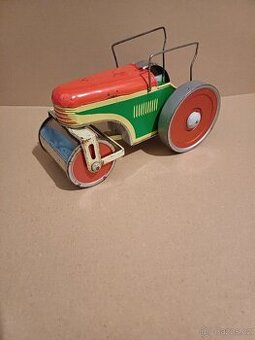 Staré hračky. Ites,kdn.