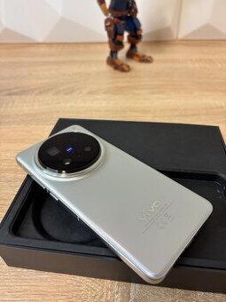 NOVÝ: VIVO X200 Pro 5G /16GB/512GB/Titanium ZAR24+DPH