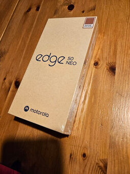 Motorola edge 50 neo hnědá - nerozbalená, záruka 2 roky